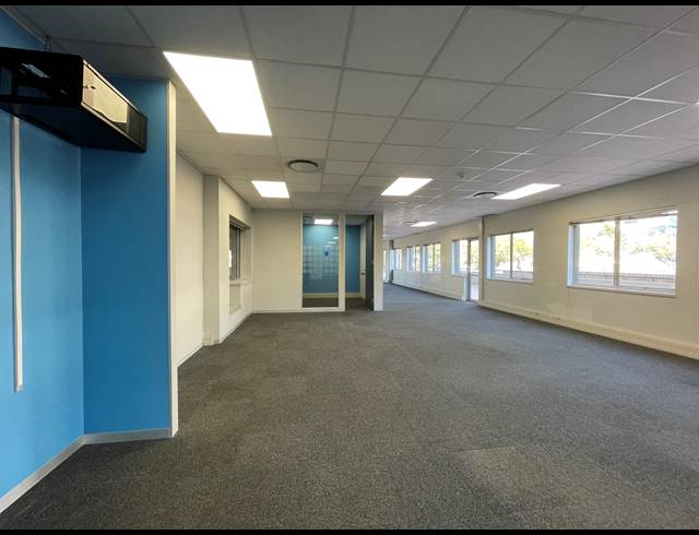 1,319M² OFFICE TO LET IN SANDTON CENTRAL